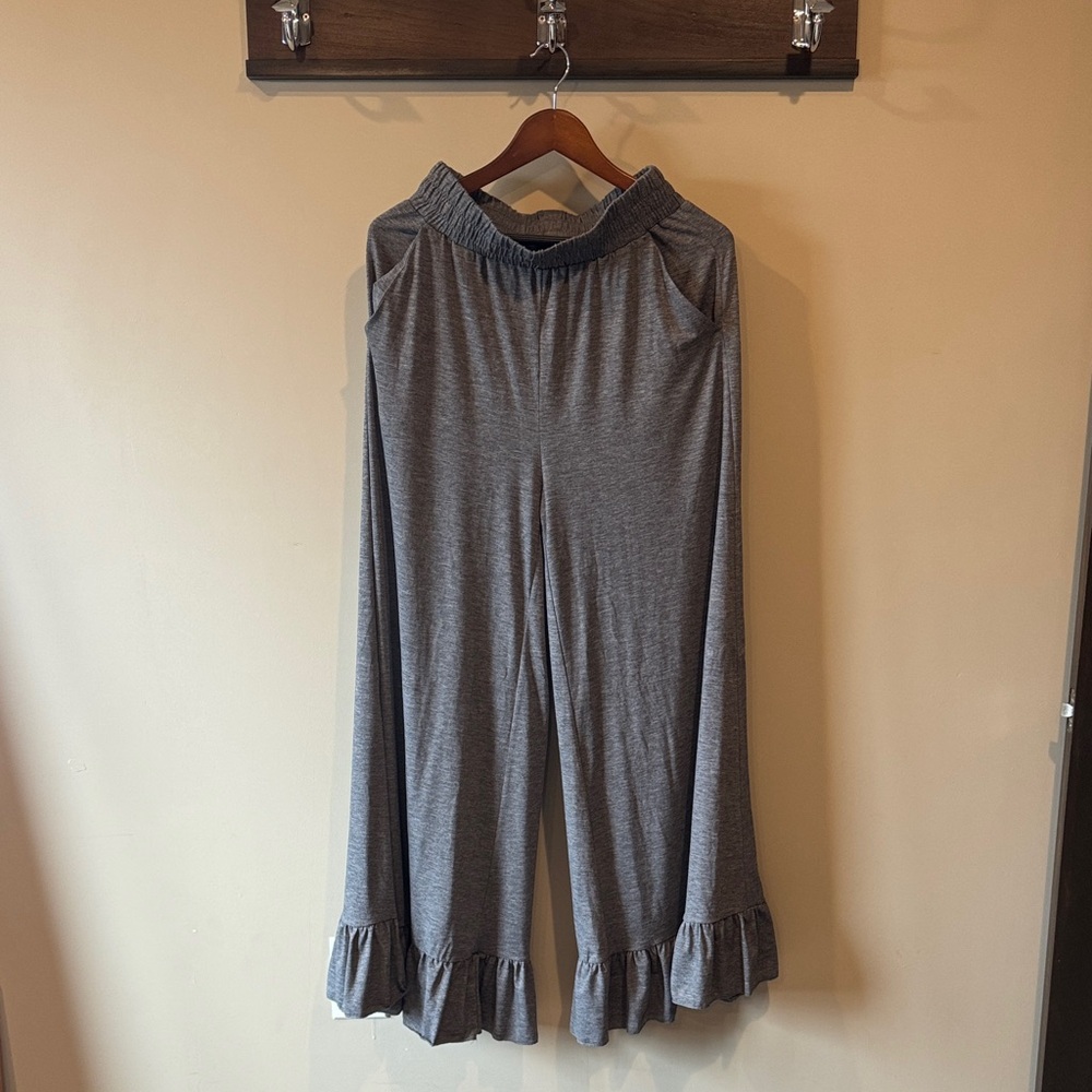 HALARA Gray Ruffle Hem Pants